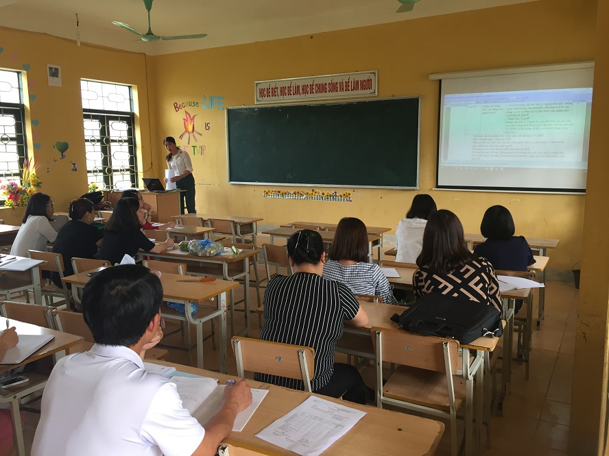 Sinh hoạt chuyên môn nhóm Văn